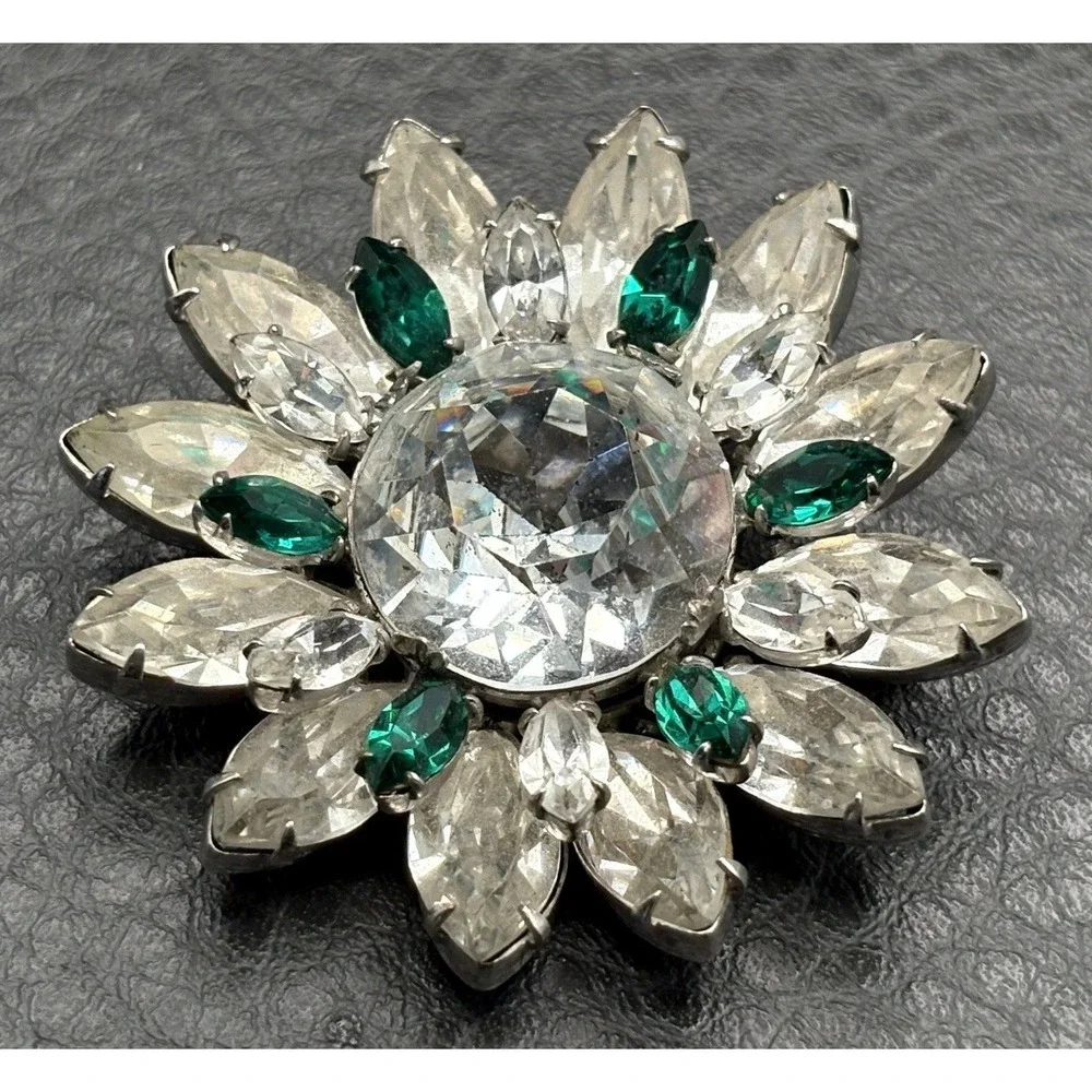 Vintage Emerald Green & Clear Crystal Rhinestone Flower Brooch Pin High End